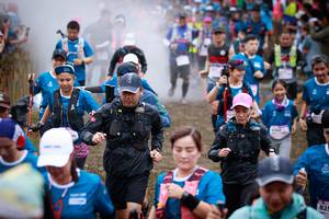 BIB: 825
                            <button type="button" onclick="openModal(13429851)" class="btn btn-primary btn-sm float-right btn-popup" data-toggle="modal" data-target=".modal-high-quality">
                        <i class="fas fa-shopping-cart"></i> Add to Cart
                    </button>
                                            <button type="button" onclick="isThisMe(13429851, true)" class="btn btn-success btn-sm float-right btn-popup btn-isme hidden" data-toggle="tooltip" data-placement="bottom" title="นี่คือรูปของคุณใช่ไหม คลิกที่นี่เพื่อเอาเข้าอัลบั้ม">
                        <i class="fas fa-plus"></i> Add to album
                    </button>
                    <button type="button" onclick="isThisMe(13429851, false)" class="btn btn-warning btn-sm float-right btn-popup btn-isnotme hidden">
                        <i class="fas fa-ban"></i> Remove from album
                    </button>